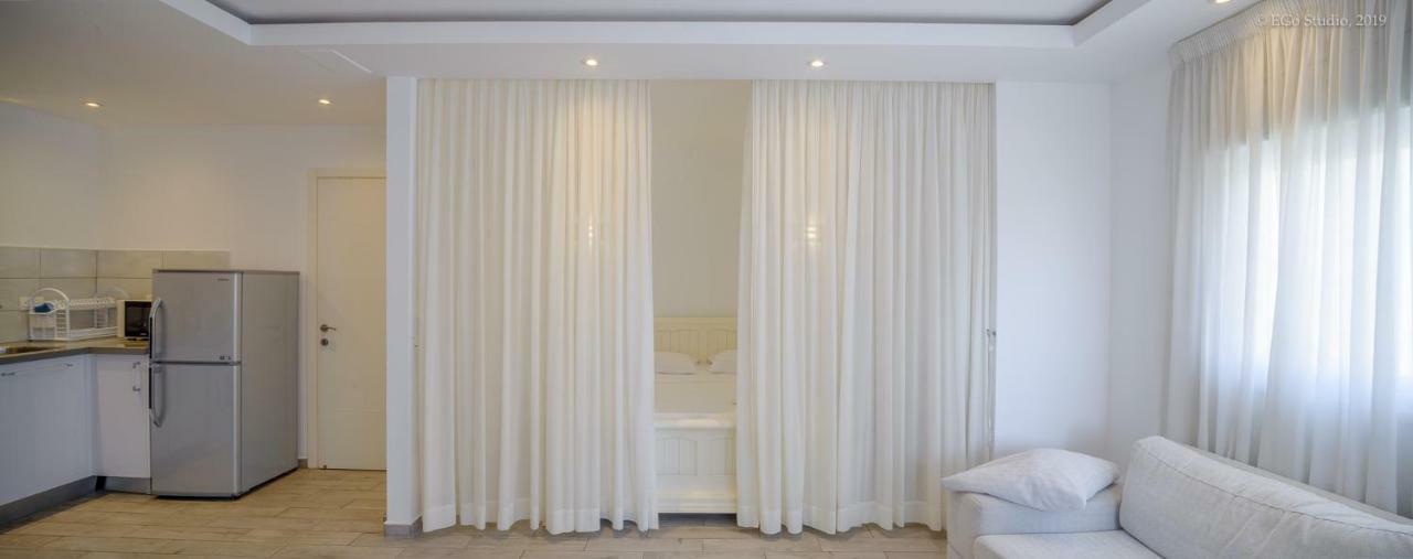 Royal Lea Apartmens Нетания Екстериор снимка