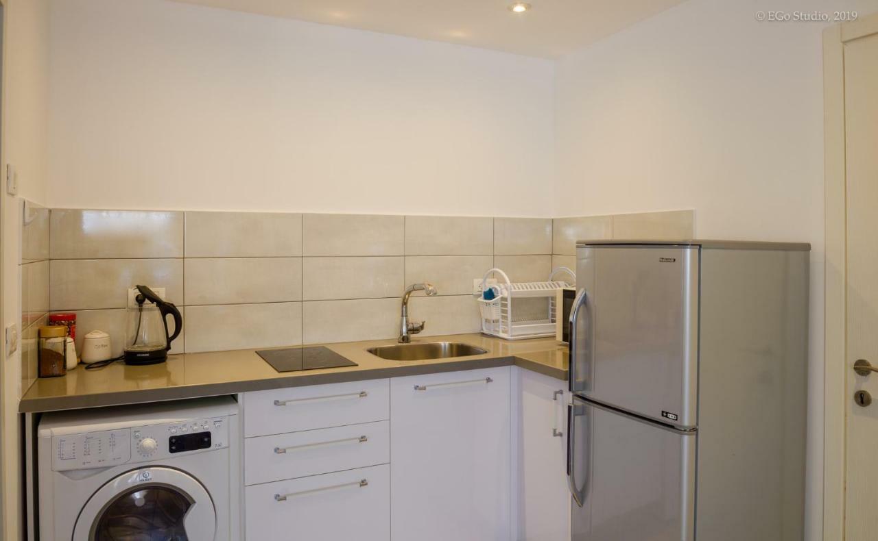 Royal Lea Apartmens Нетания Екстериор снимка